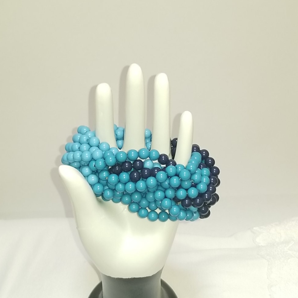 Layered beaded bracelet